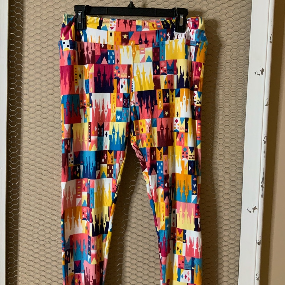 LuLaRoe TC DISNEY Leggings NWOT
